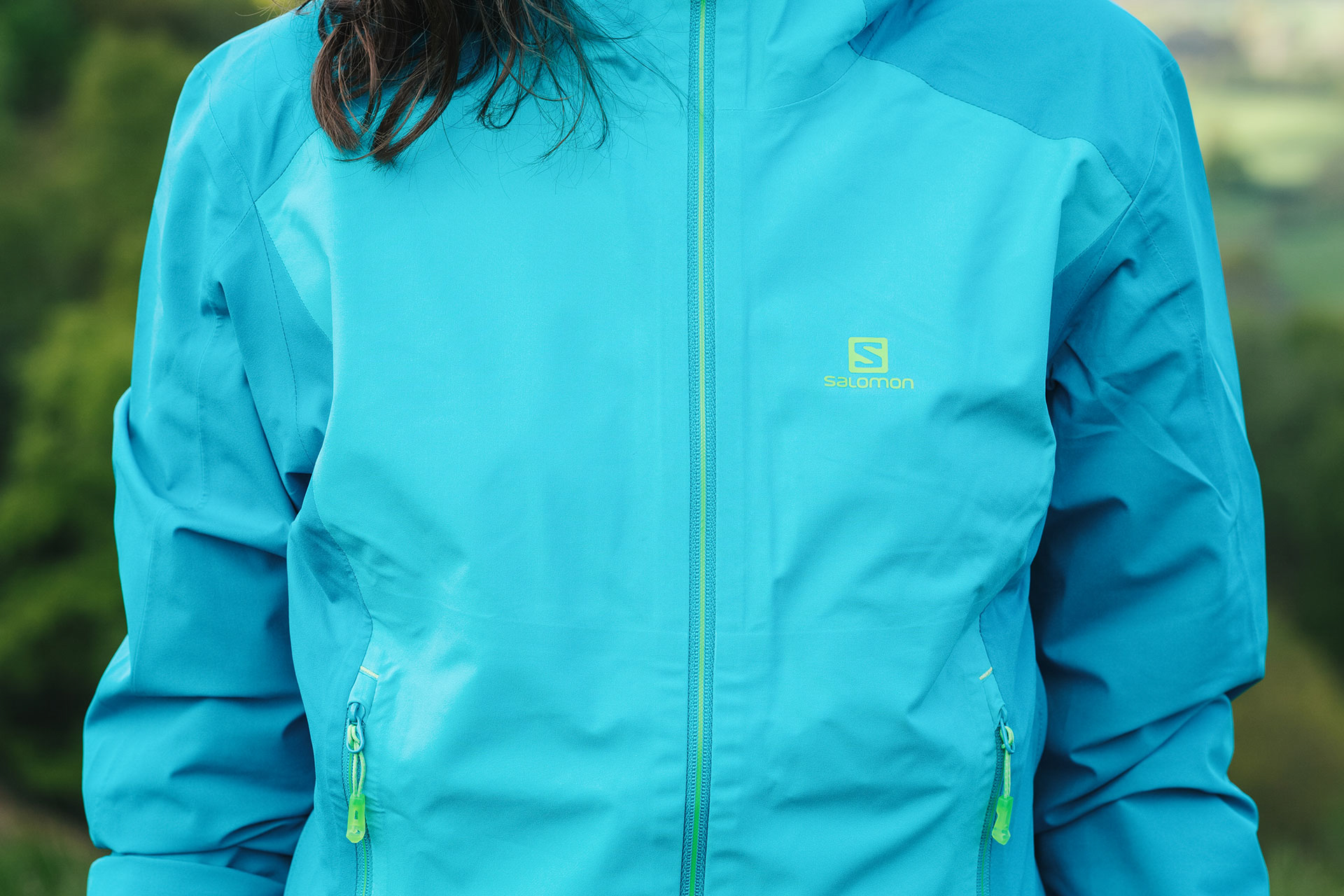 Salomon LA Cote Stretch 2.5L Jacket | Review - Outdo