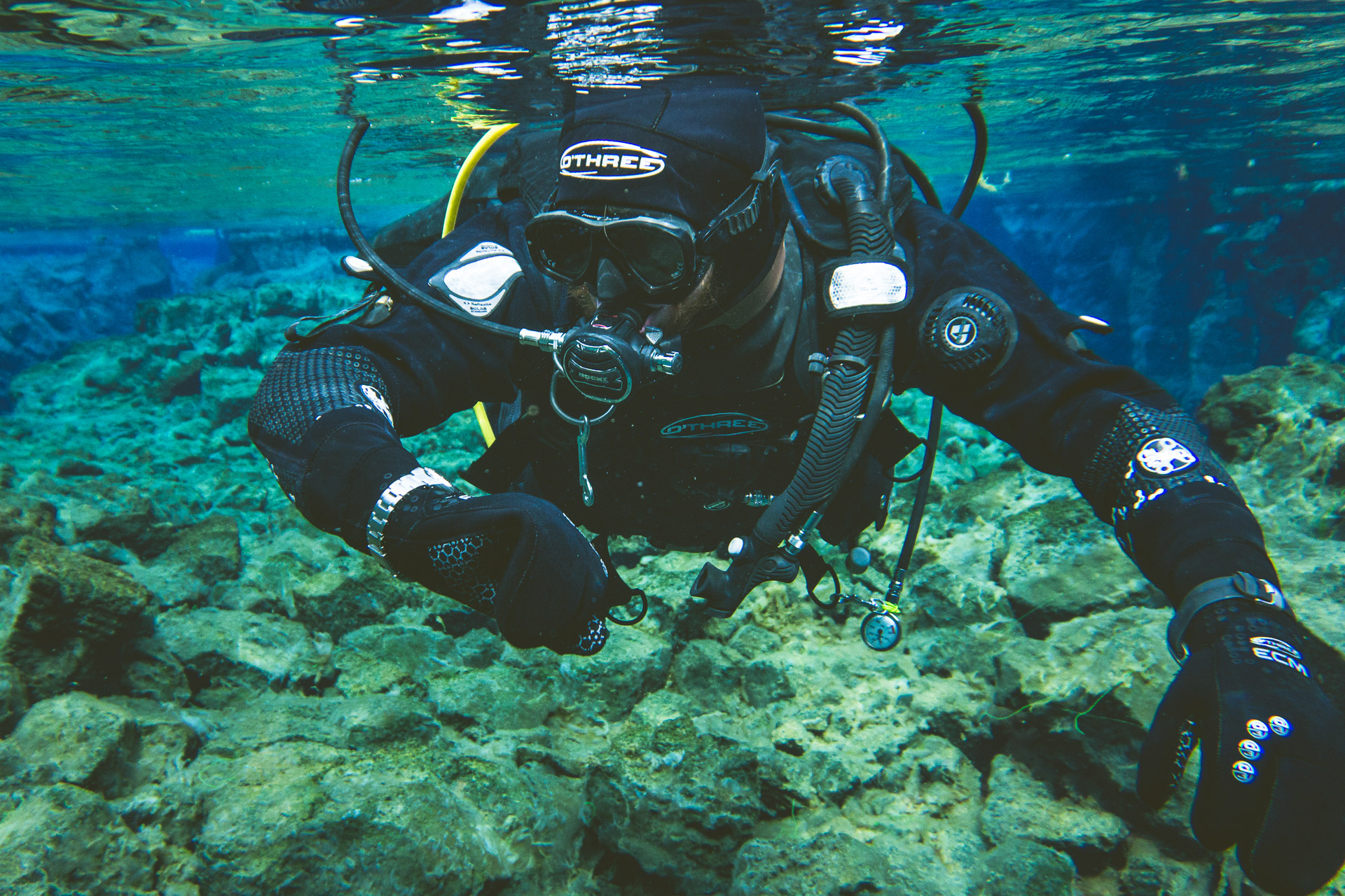 diving-in-silfra-icelandemagnusson-07405-2