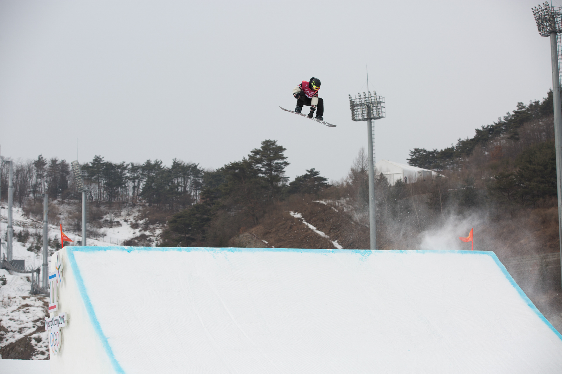 Sebastien Toutants wins snowboard Big Air at the 2018 Olympics in Pyeongchang