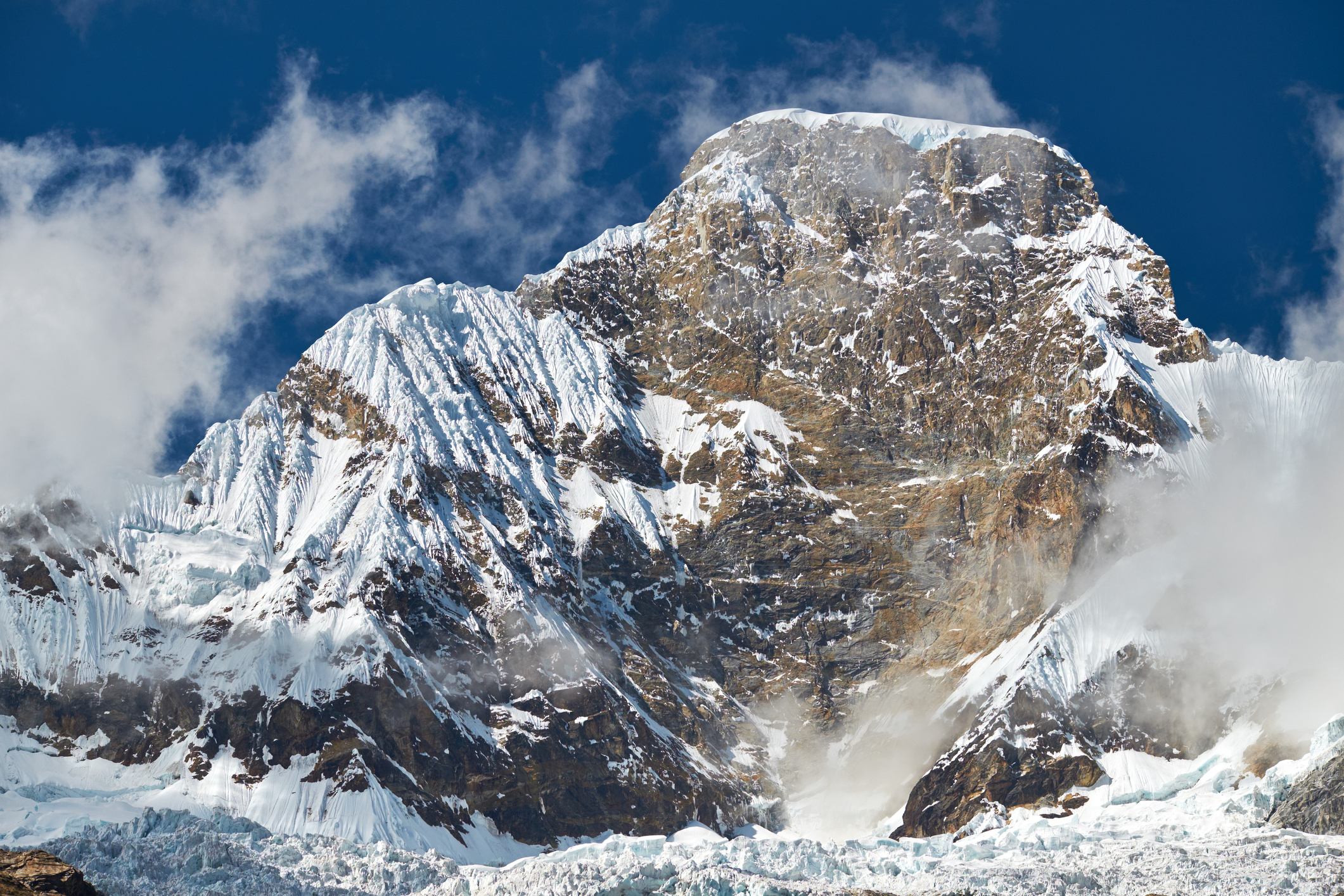 The summit of Huascaran in the Huascarán National Park, Peruvian Andes.