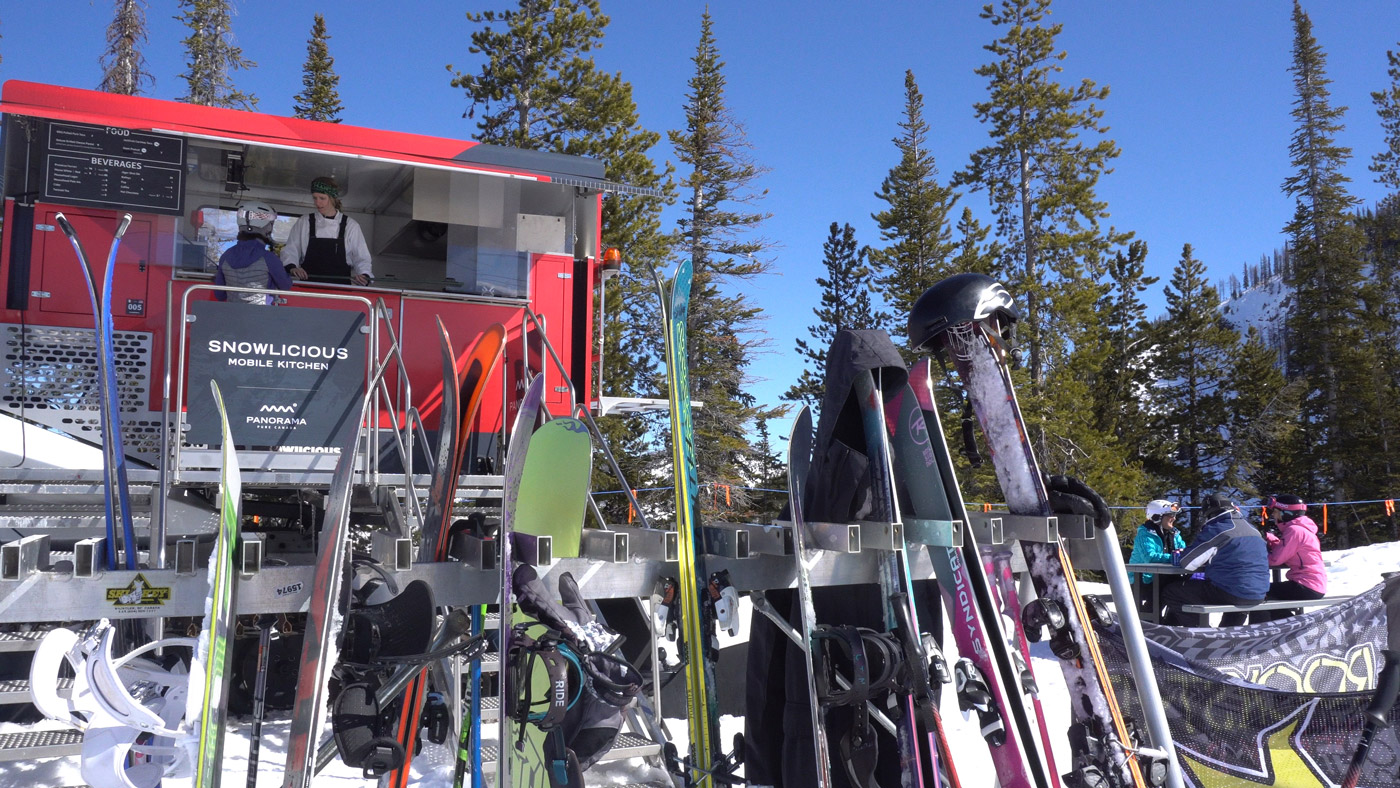 panorama-resort-british-columbia-snowlicious-mobile-kitchen