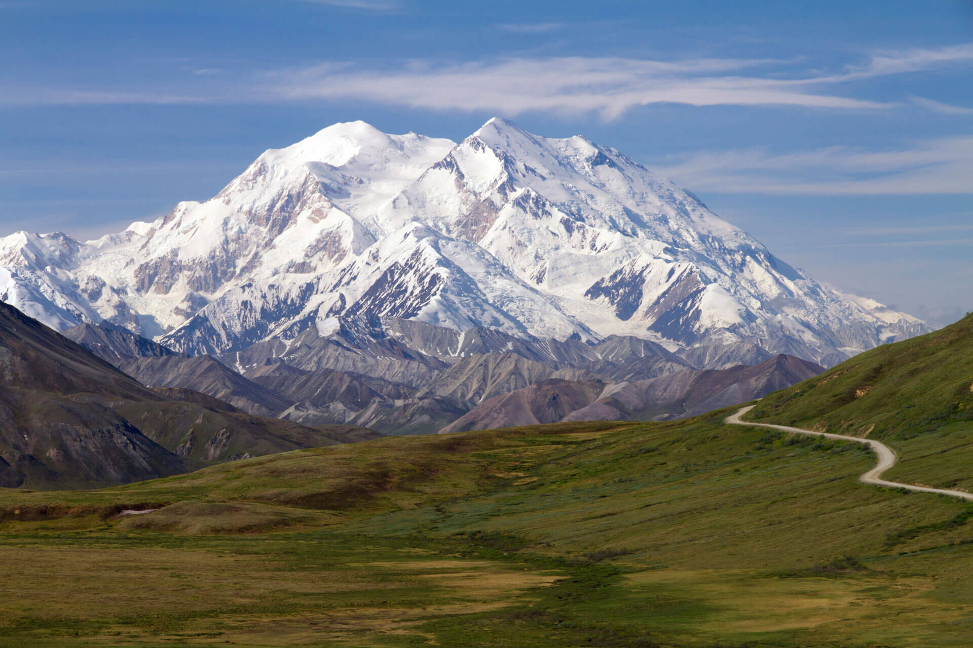 The highest mountain in north america are. Аляска гора Денали. Гора Денали (Мак-Кинли). Национальный парк Денали. Национальный парк Денали, штат Аляска.