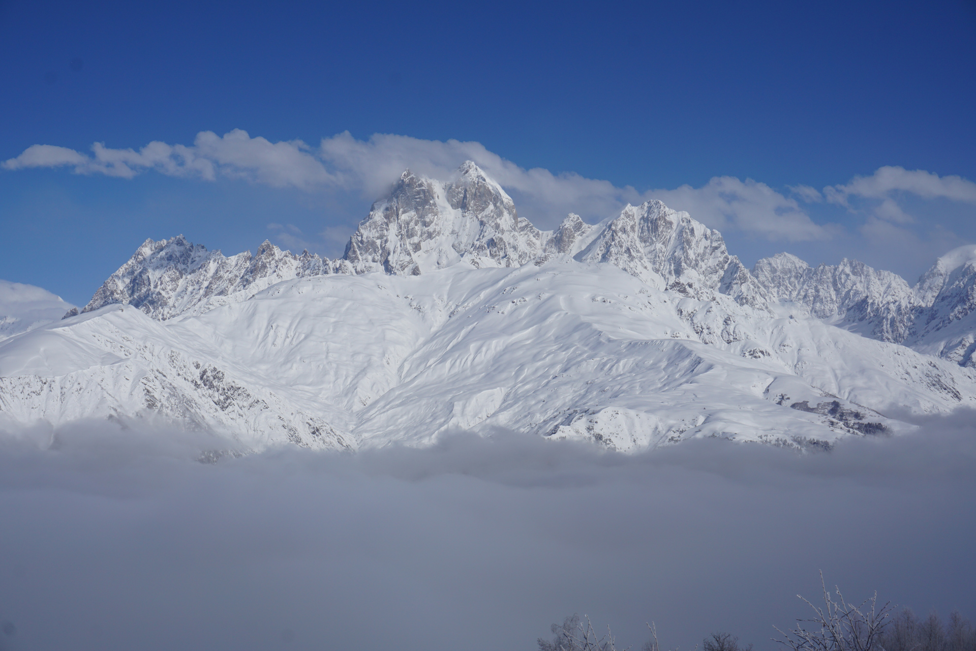 snowboarding-in-georgia-svaneti