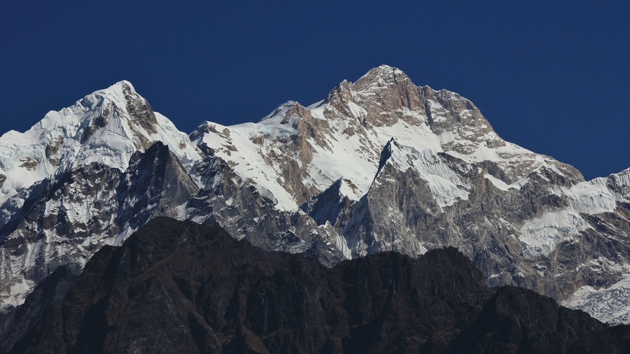eigth-highest-mountain-in-the-world-Manaslu