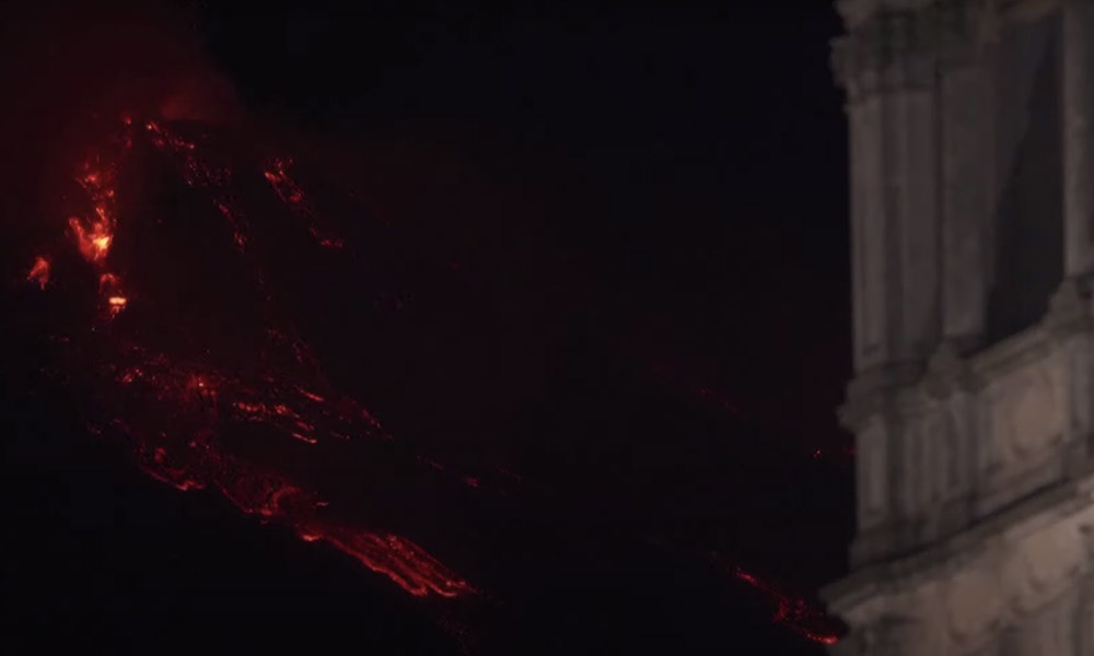 Mount-Etna-Explodes