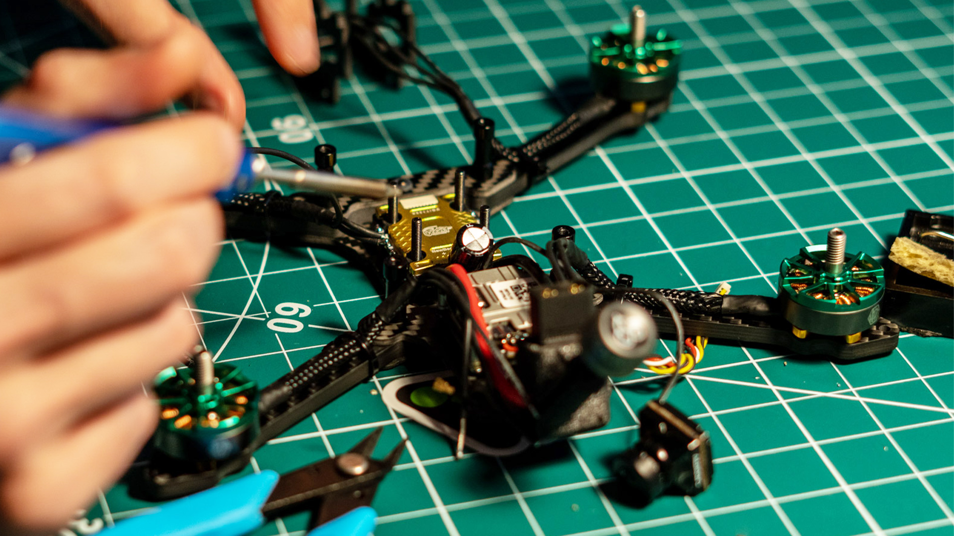 How To Build Your Own FPV Drone | How To Fly FPV