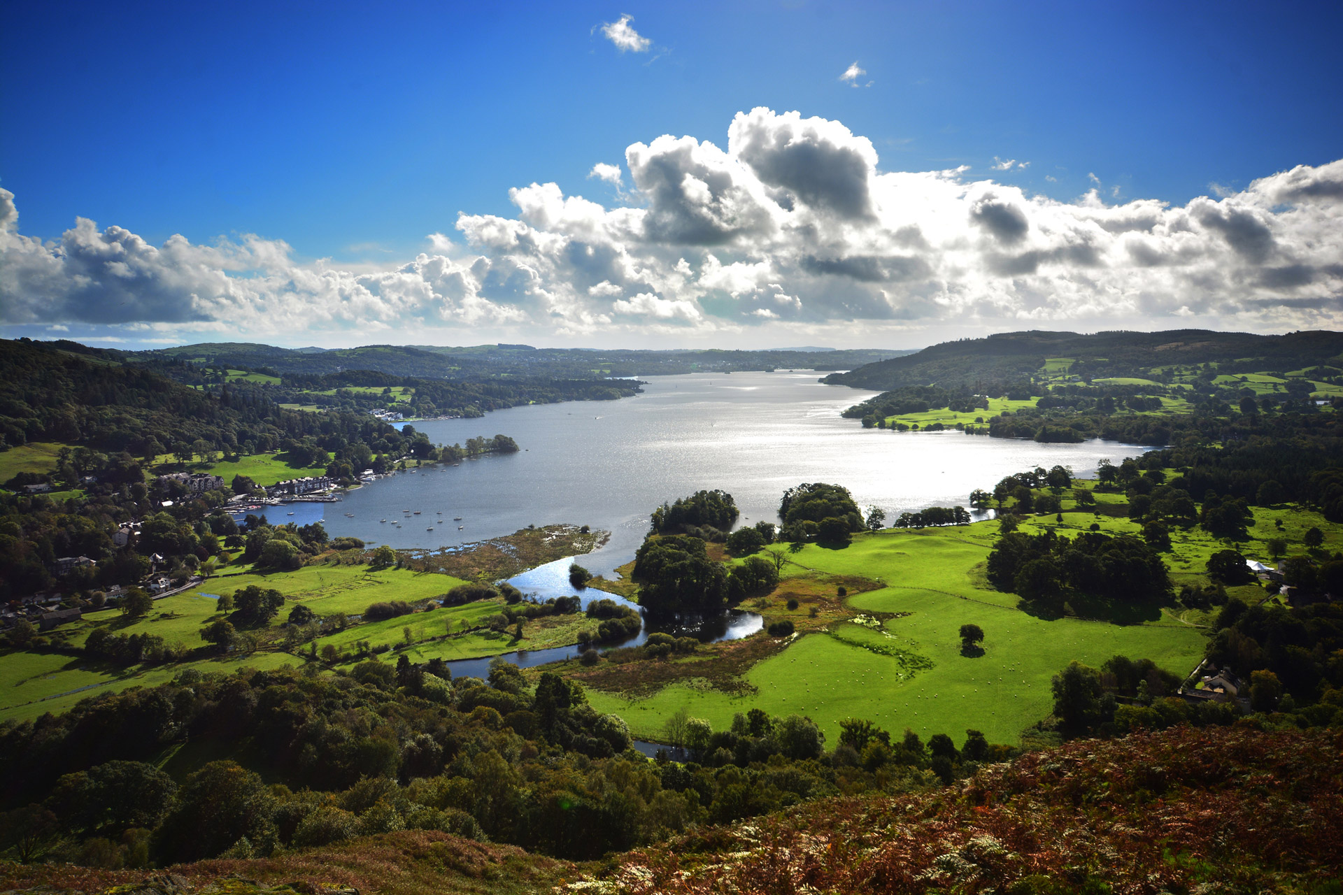 Wild-Swimming-In-UK-Lake-Windermere-Lake-District