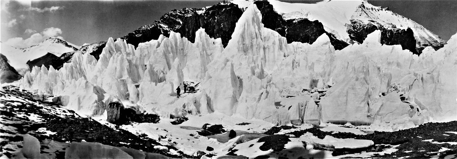 First-Everest-Expeditions-Photographs