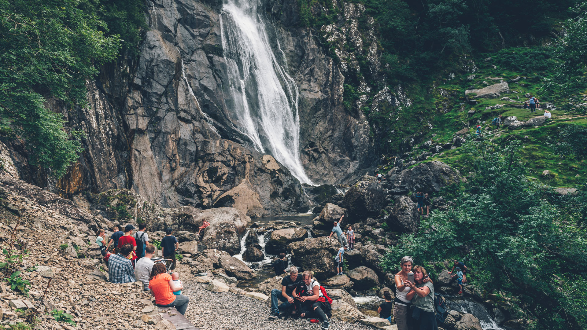 Best Waterfalls in Snowdonia | North Wales’ Most Stunning and Spectacular Falls 