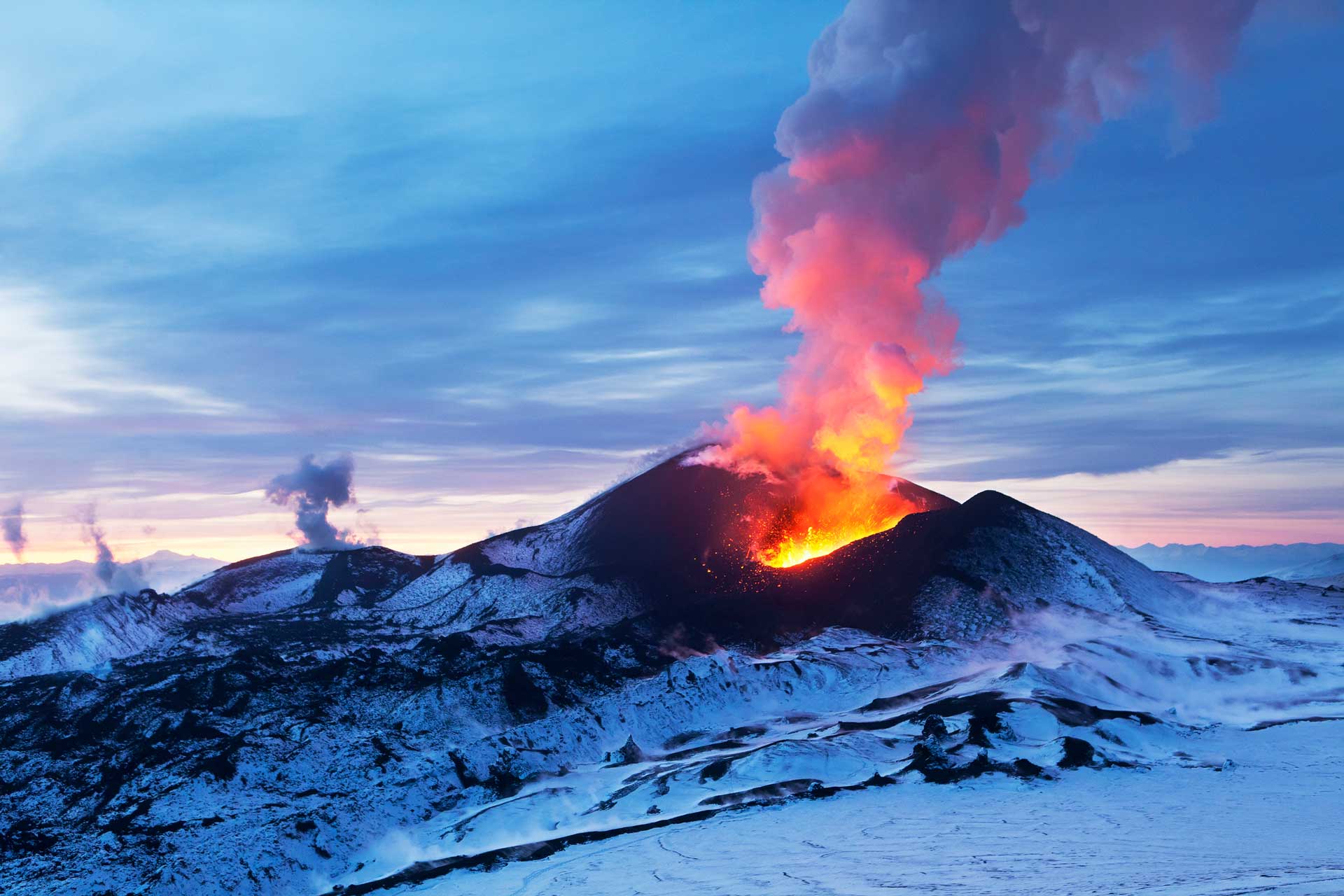 Best-ecotourism-adventures-Russia-Kamchatka