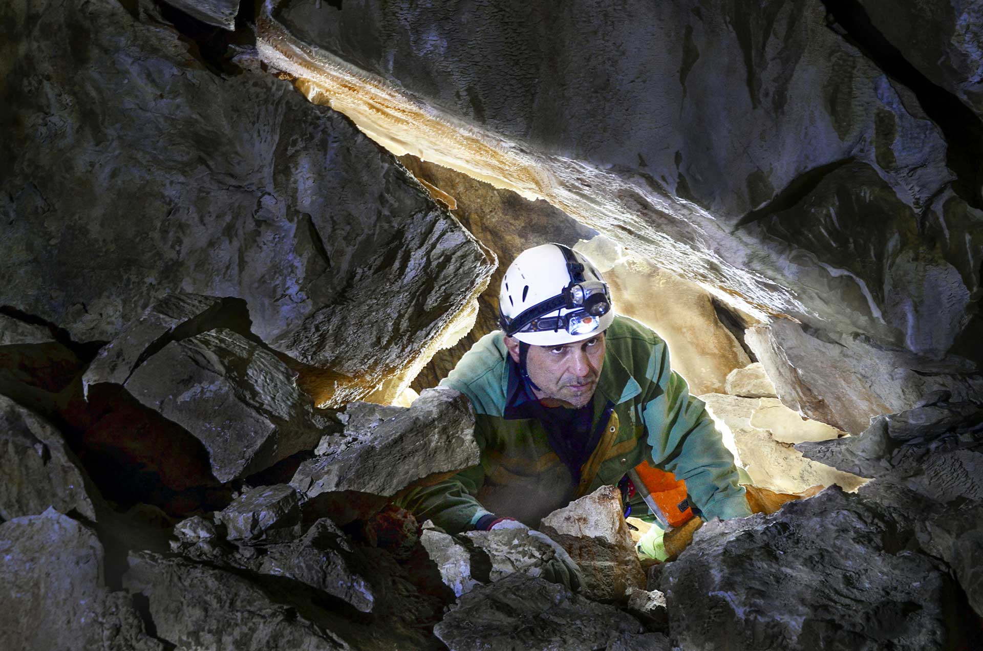 What-Is-Caving-Potholing-Spelunking