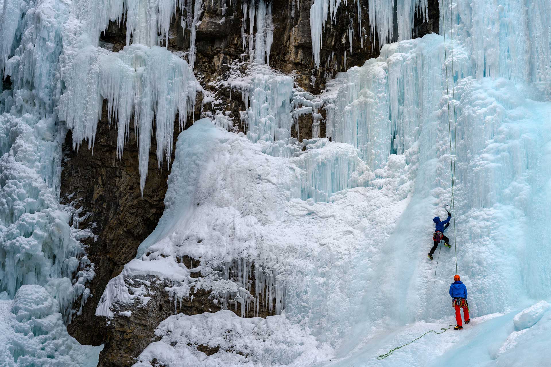 ice-climbing-guide