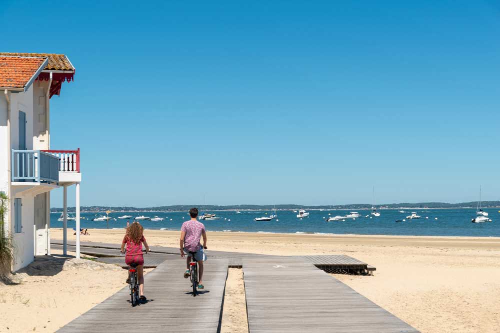 best-cycling-routes-in-france-arcachon-beach