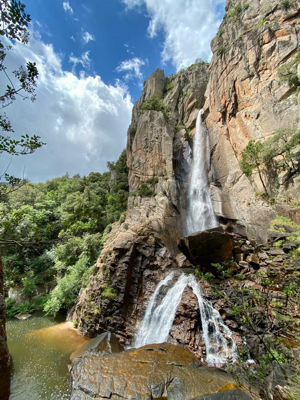 best-waterfalls-in-france-corsica-Piscia-Di-Gallo