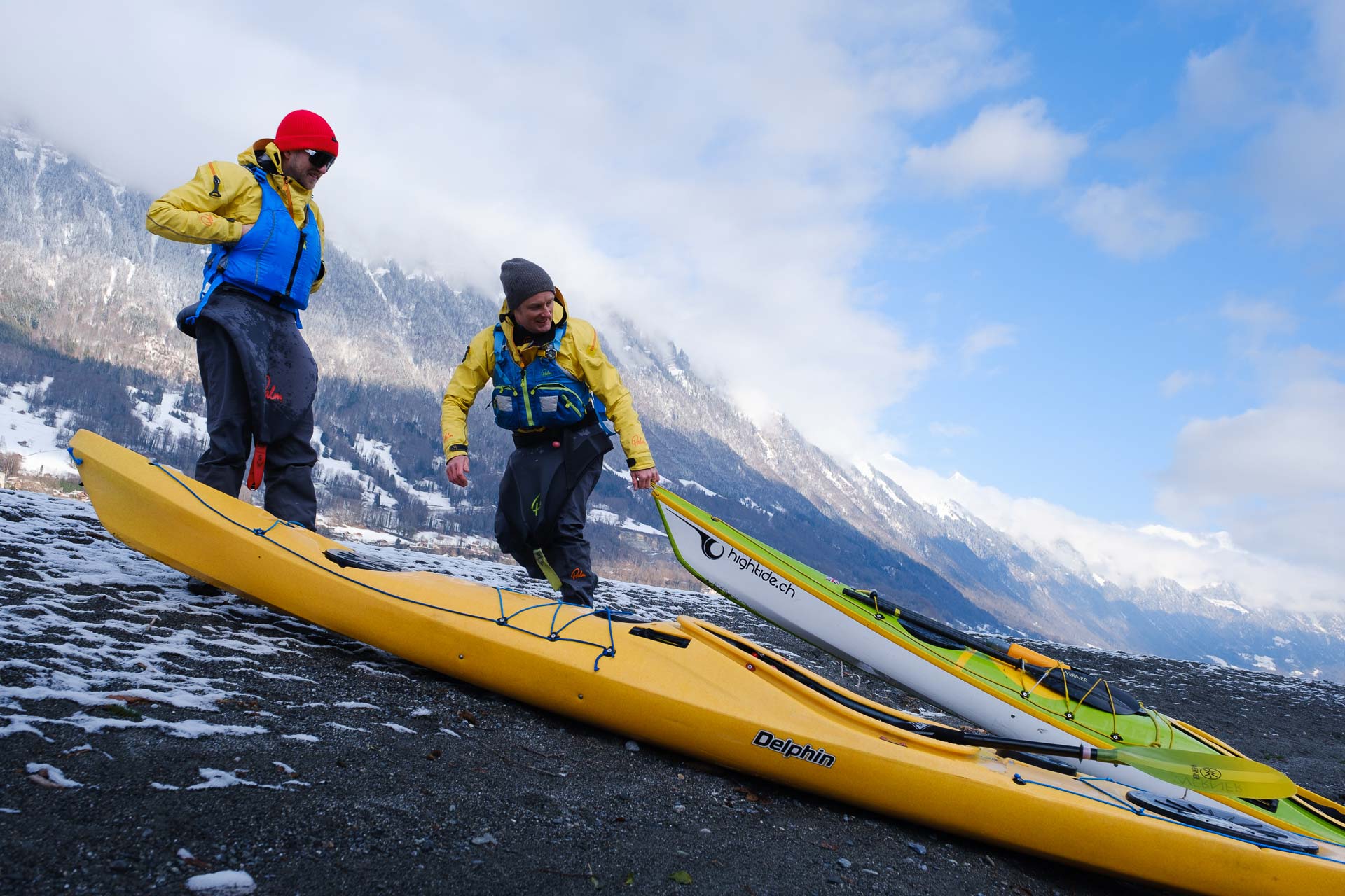 kayaking-bern-region-winter-adventures-switzerland