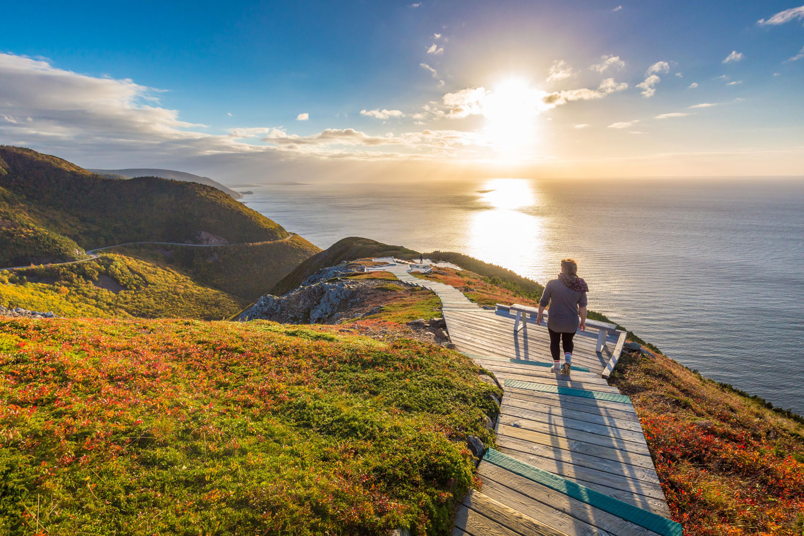 Nova-Scotia-Hiking-the-Skyline-Trail,-Cape-Breton-Highlands-National-Park