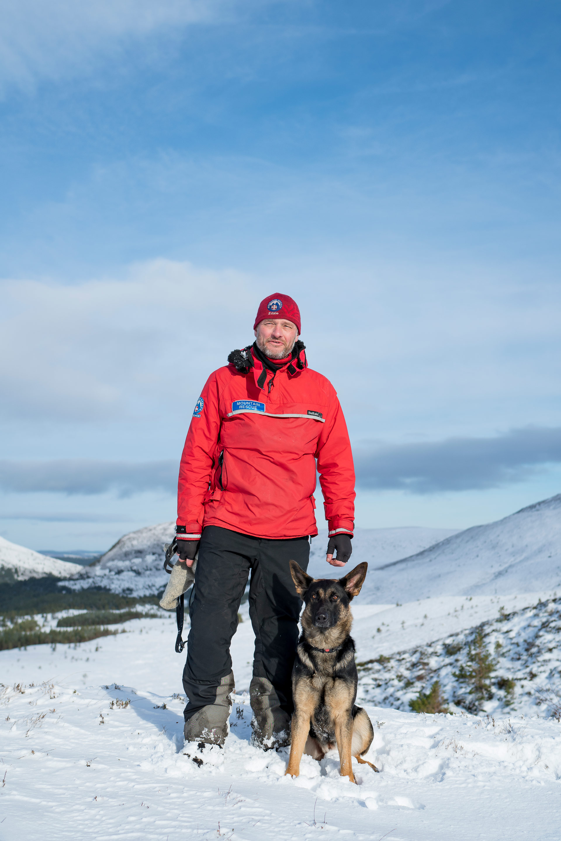 mountain-rescue-dogs-in-england
