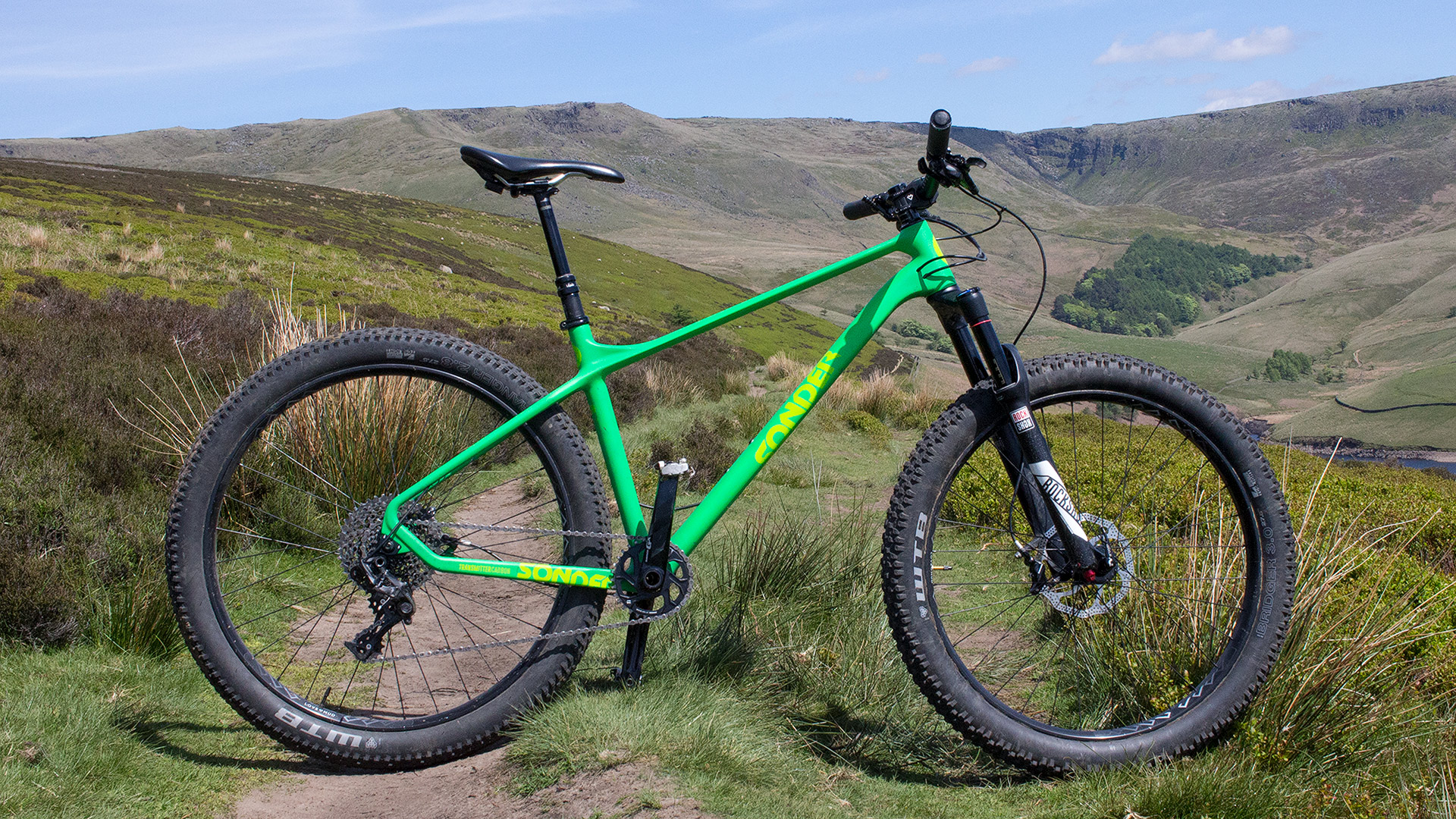 Sonder Transmitter Carbon in the Peak District