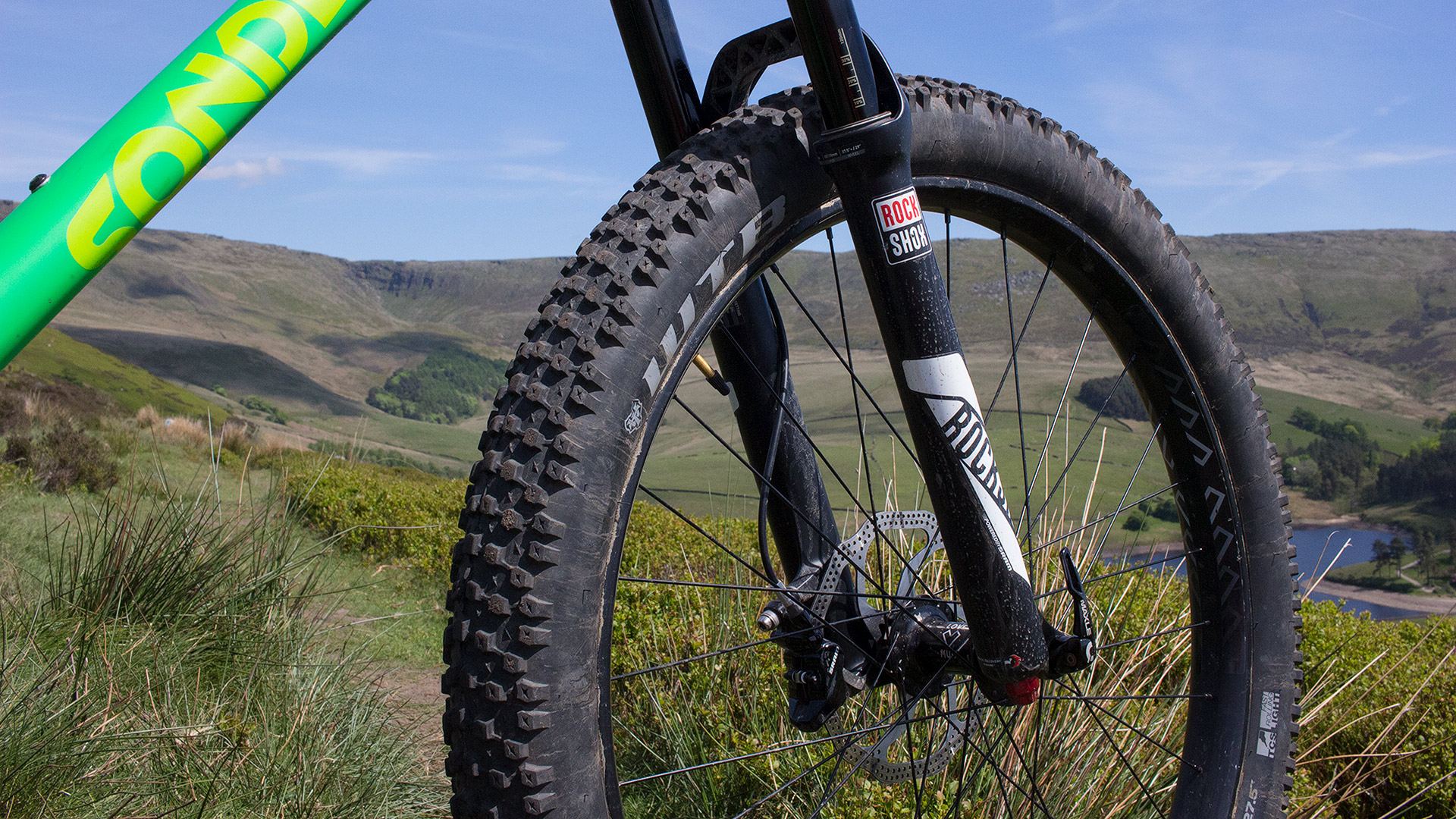 Sonder Transmitter Carbon in the Peak District front tyre close up