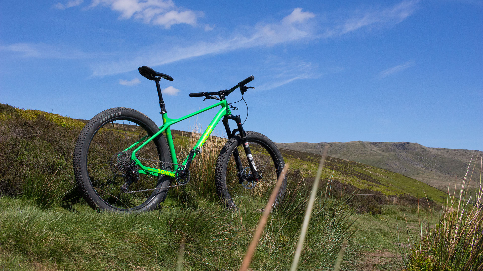 Sonder Transmitter Carbon in the Peak District