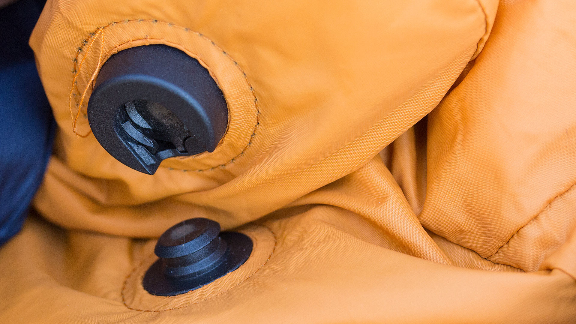 Mountain Equipment Helium 400 sleeping bag magnetic catch