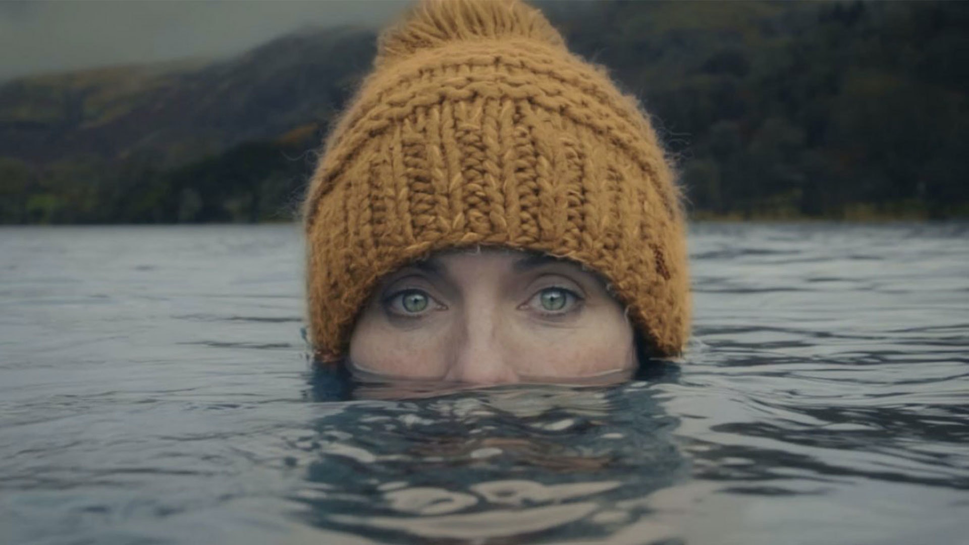 Laura Sanderson Wild Swimming Interview Hydro Flask