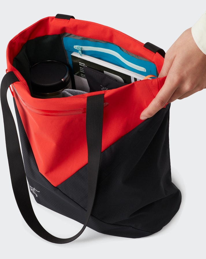 Arc’teryx Launches Upcycling Initiative Rebird Circularity Program : Tote Bag