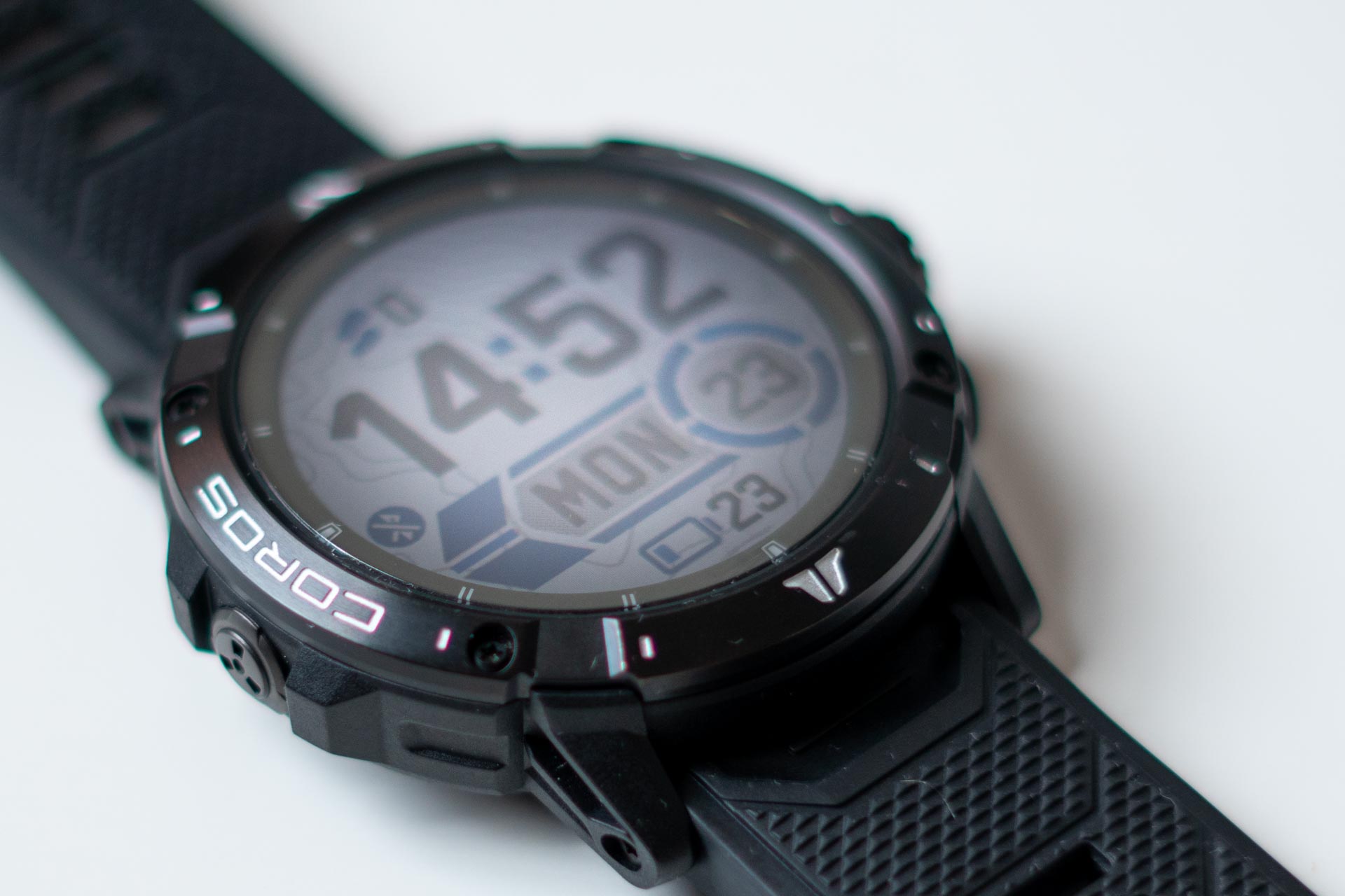 First Look | Coros Vertix 2 Smartwatch