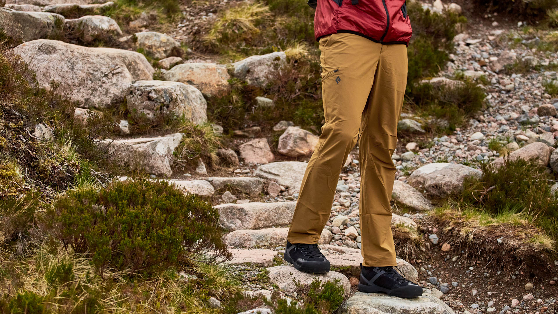 HOGGAR - Black - Women's Waterproof hiking trousers