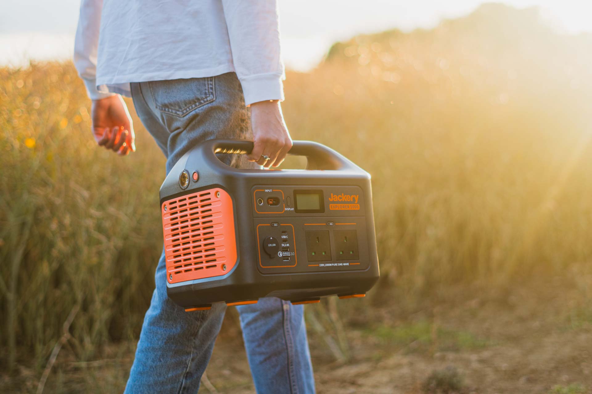 Jackery Solar Generator 1000 (Explorer 1000 + SolarSaga 100W) | Review