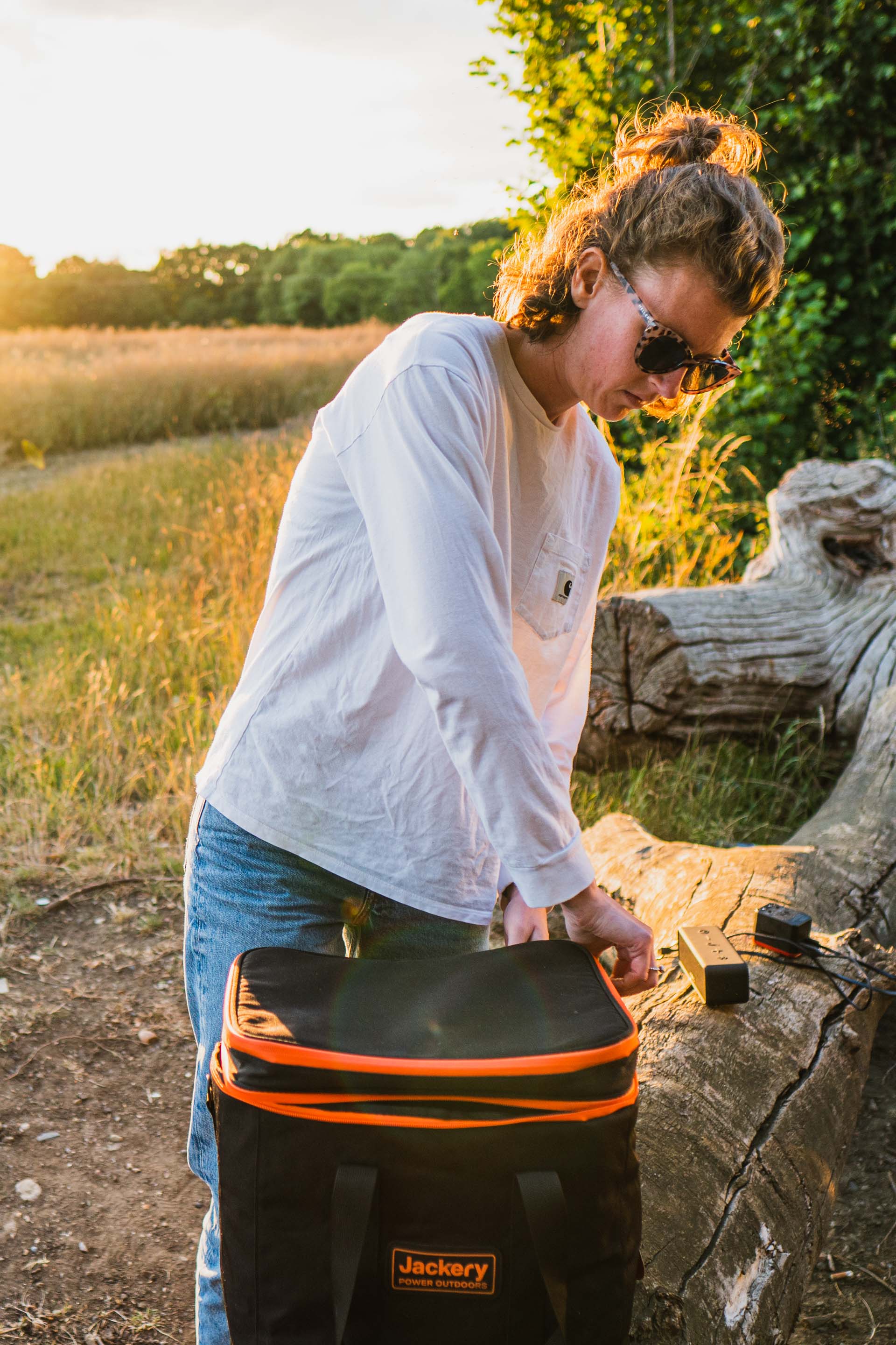 Jackery Solar Generator 1000 (Explorer 1000 + SolarSaga 100W) | Review