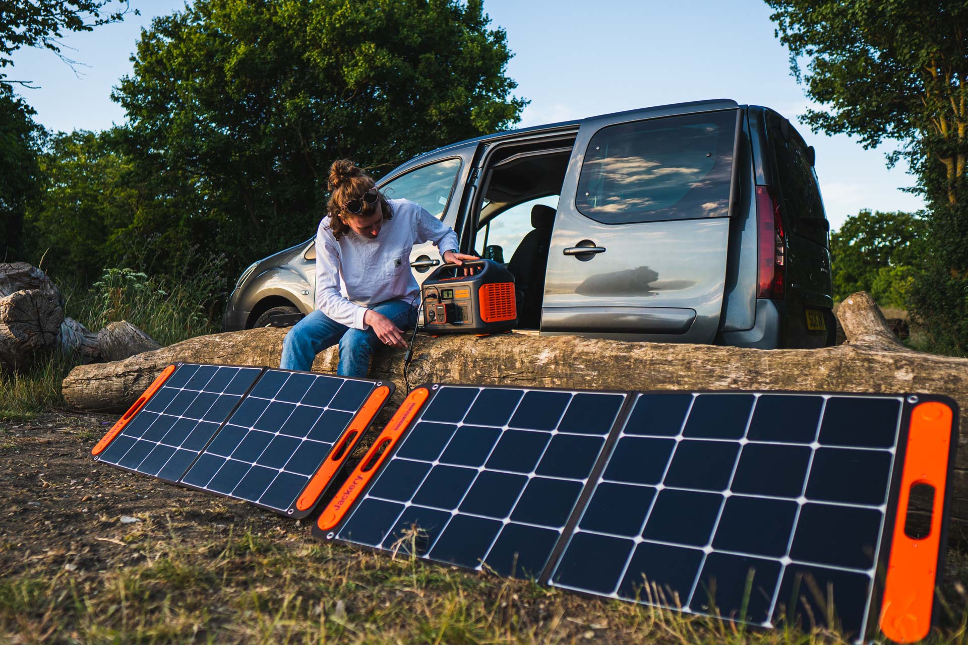 Jackery Solar Generator 1000 (Explorer 1000 + SolarSaga 100W) | Review