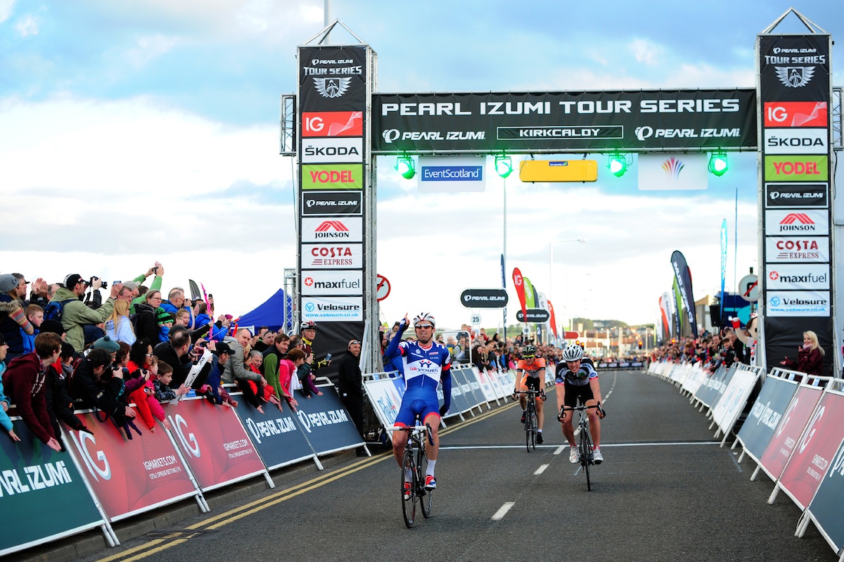 Yanto Barker, Tour Series 2013, Kirkcaldy, Pic: Peter Hodges