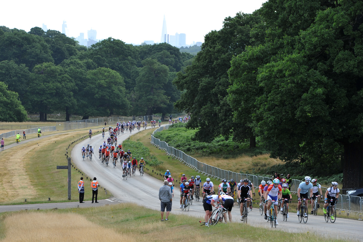 RideLondon-Surrey 100, Richmond Park, pic: ©Roz Jones, used with permission