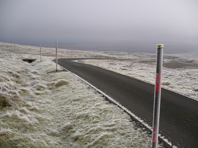 Great Dunn Fell, climb (Pic: Phil Catterall via Wikimedia Commons)