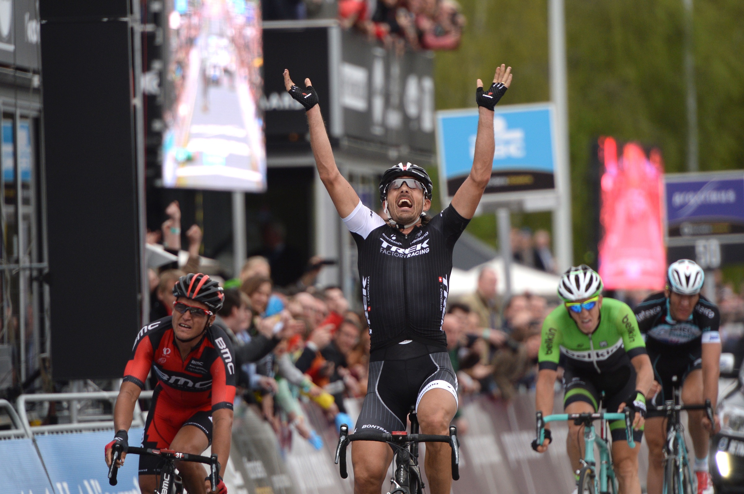 Fabian Cancellara, Tour of Flanders 2014, victory salute, pic: ©Sirotti