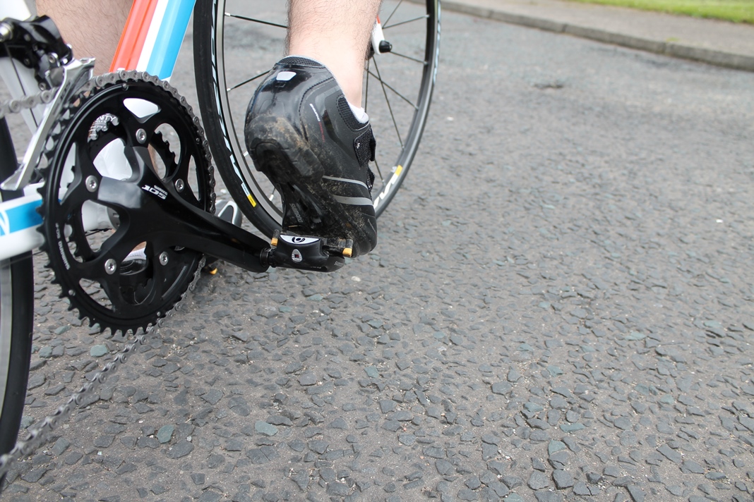 Clipping in, clipless pedals, cleats, shoes, pic: Colin Henrys/Factory Media