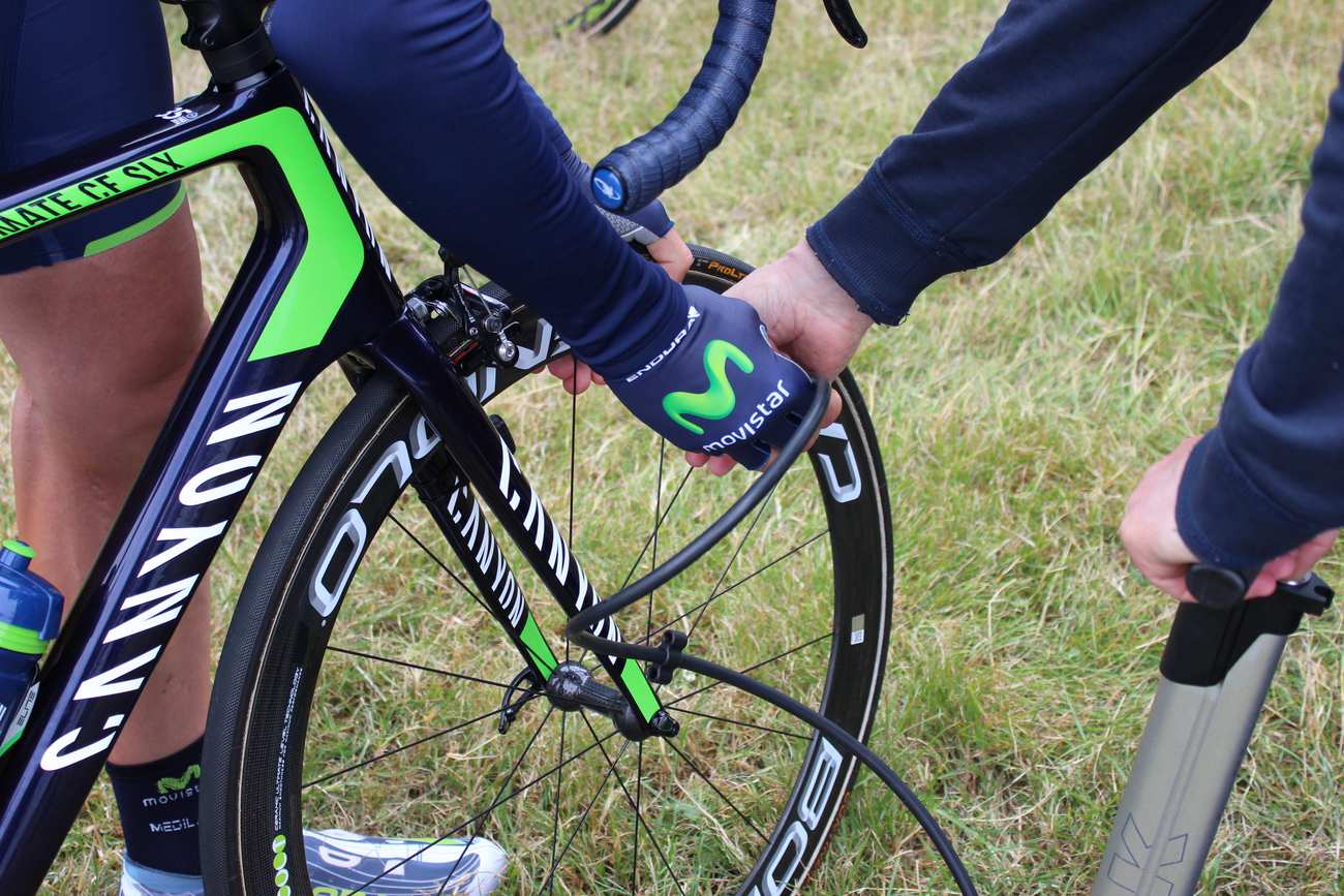 Tour de France 2014, stage two, Imanol Erviti Ollo, Movistar, tyre pressure(Pic: George Scott/Factory Media)