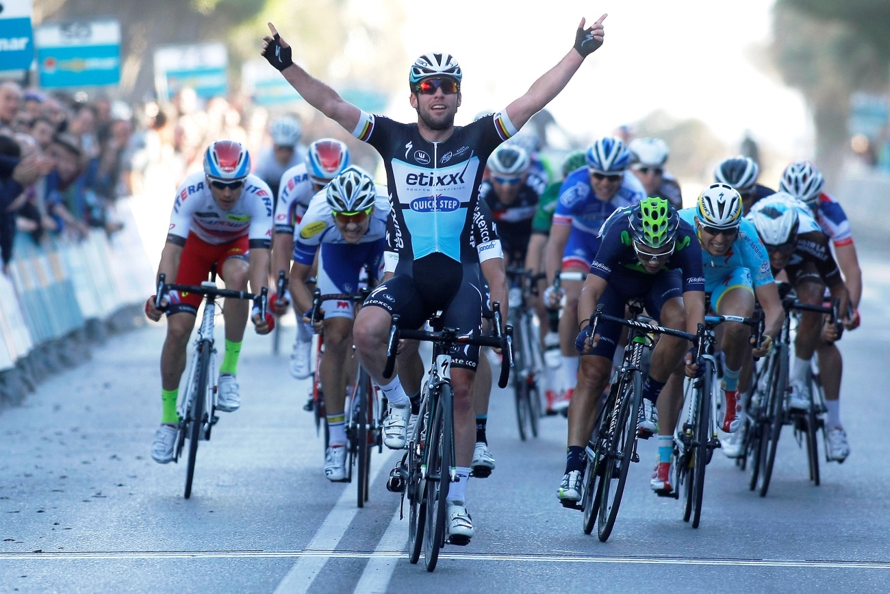 Mark Cavendish, Etixx-QuickStep, Clasica de Almeria, sprint, salute, 2015, pic: Bettini Photo