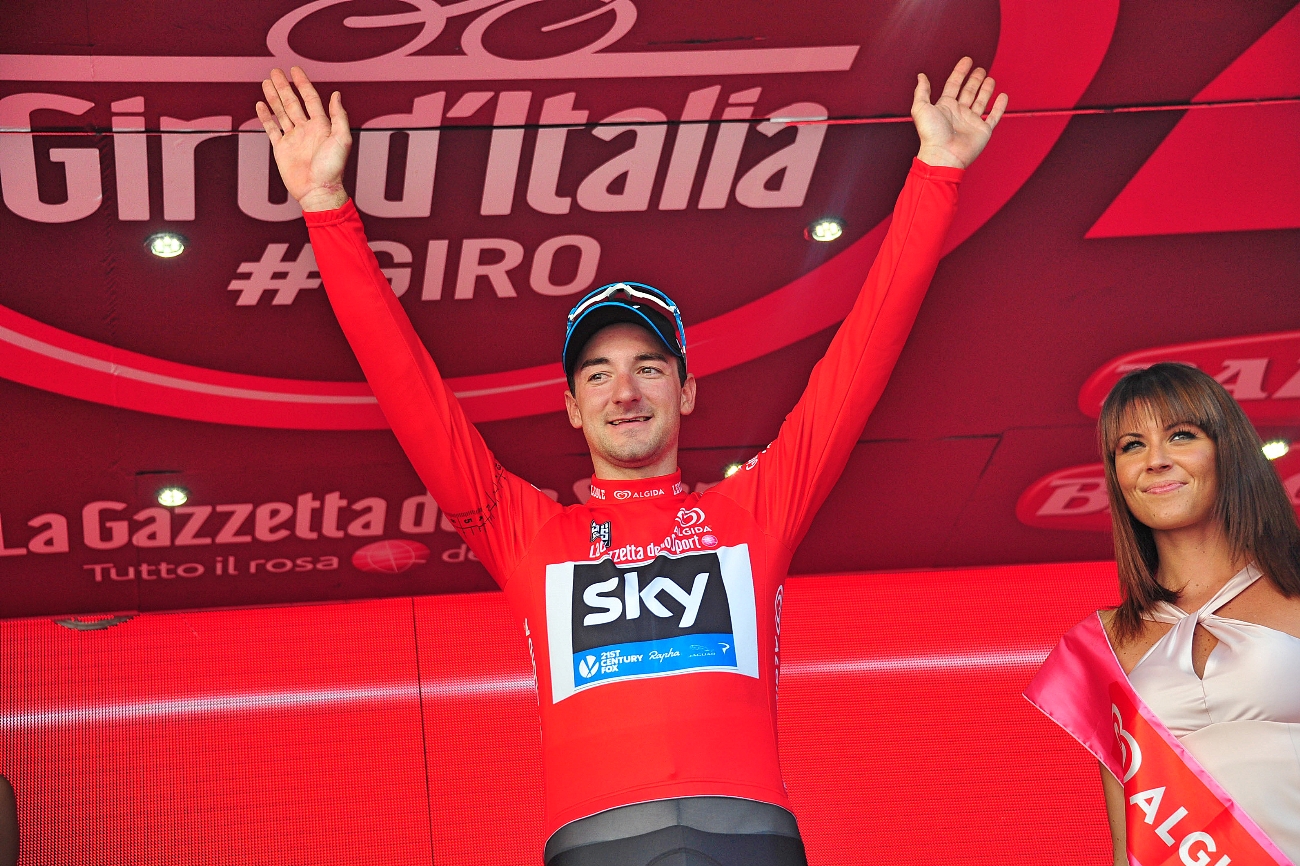 Elia Viviani, red jersey, Team Sky, Giro d'Italia, 2015, pic: Sirotti