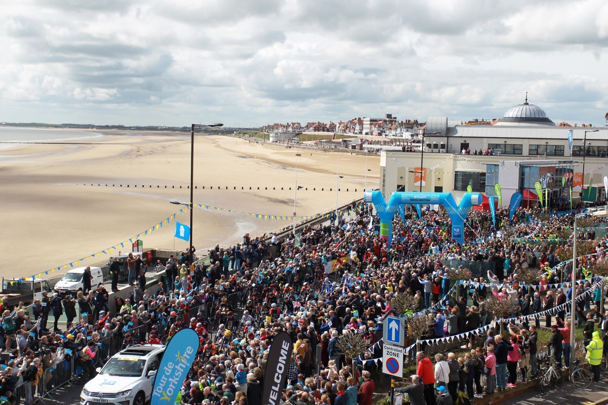 Picture by Chris Etchells/SWpix.com - 01/05/2015 - Cycling - 2015 Tour de Yorkshire: Stage 1, Bridlington to Scarborough - The start of Stage 1 in Bridlington.