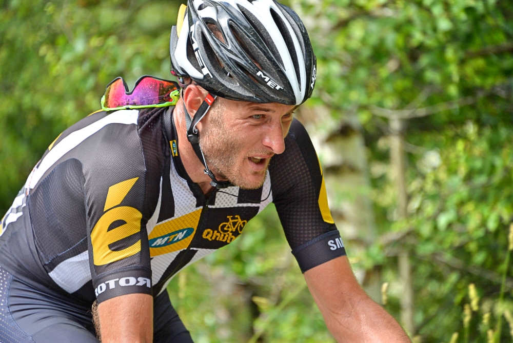 Steve Cummings, MTN-Qhubeka, break, sunglasses, attack, Criterium du Dauphine, 2015, pic: Sirotti