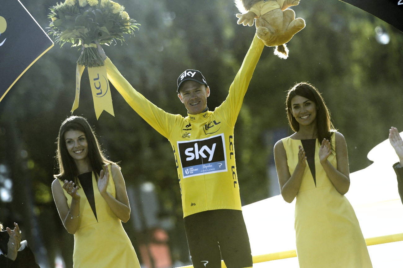 Chris Froome, yellow jersey, podium, 2015, Tour de France, pic - Sirotti