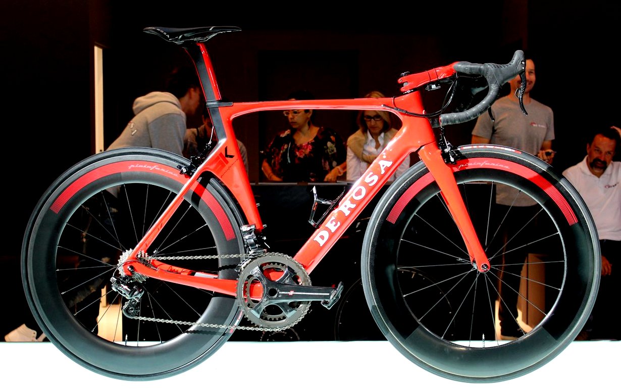 De Rosa SK Pininfarina road bike (Pic: George Scott/Factory Media)