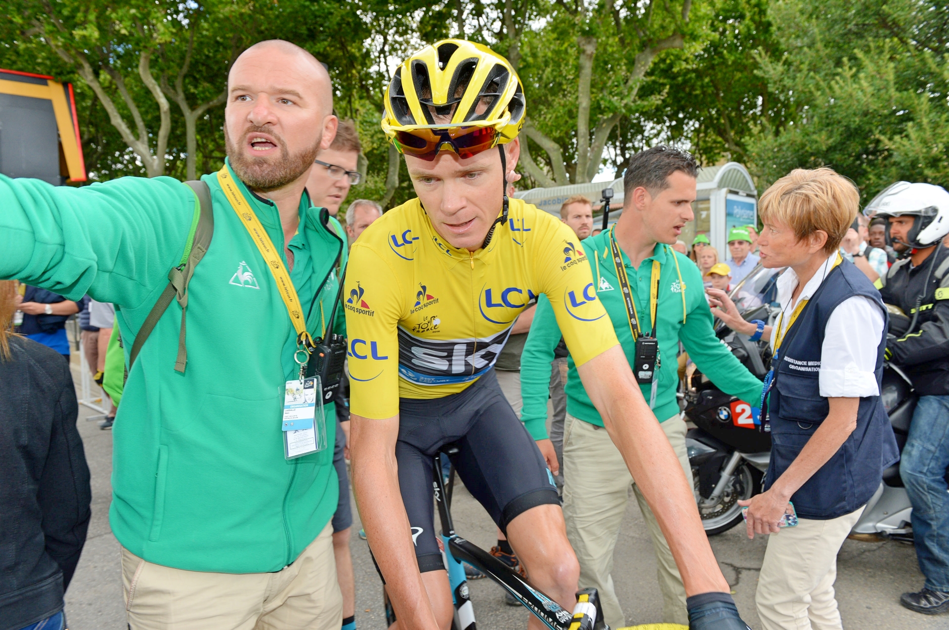 tour de france 2016 chris froome running