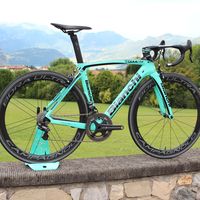 Bianchi Oltre XR4 aero road bike with Countervail comfort technology (Pic: George Scott/Factory Media)