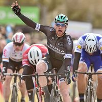 Sam Bennett, Bora-hansgrohe, sprint, salute, Paris-Nice, 2017, pic - Alex Broadway-ASO