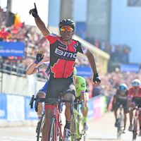 Greg van Avermaet, Paris-Roubaix, 2017, sprint, salute, BMC Racing, pic - ASO