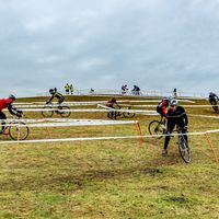 Cyclo-cross racing, Ford Manor Farm (Pic: Dave Hayward Photos)