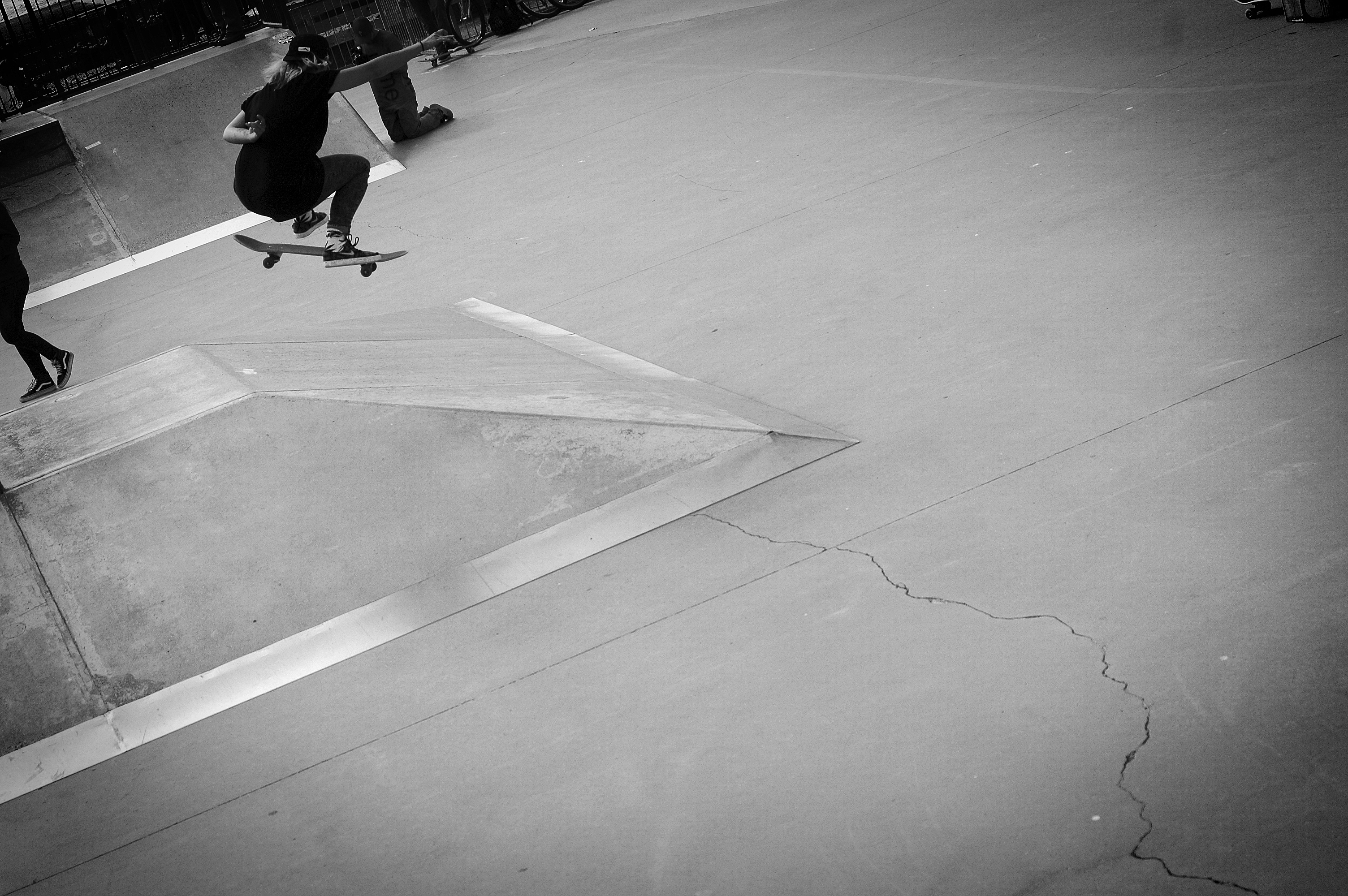 Elly Ford - frontside heelflip